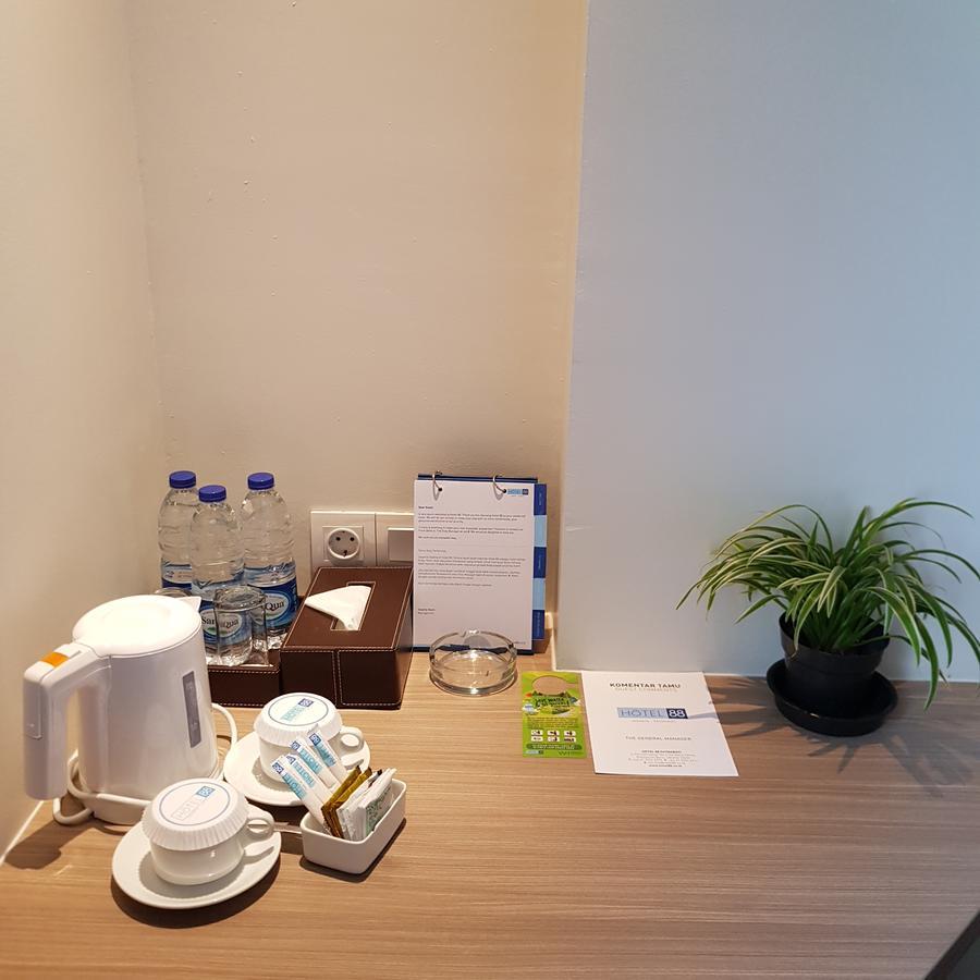 Hotel 88 Itc Fatmawati Jakarta By Wh Экстерьер фото